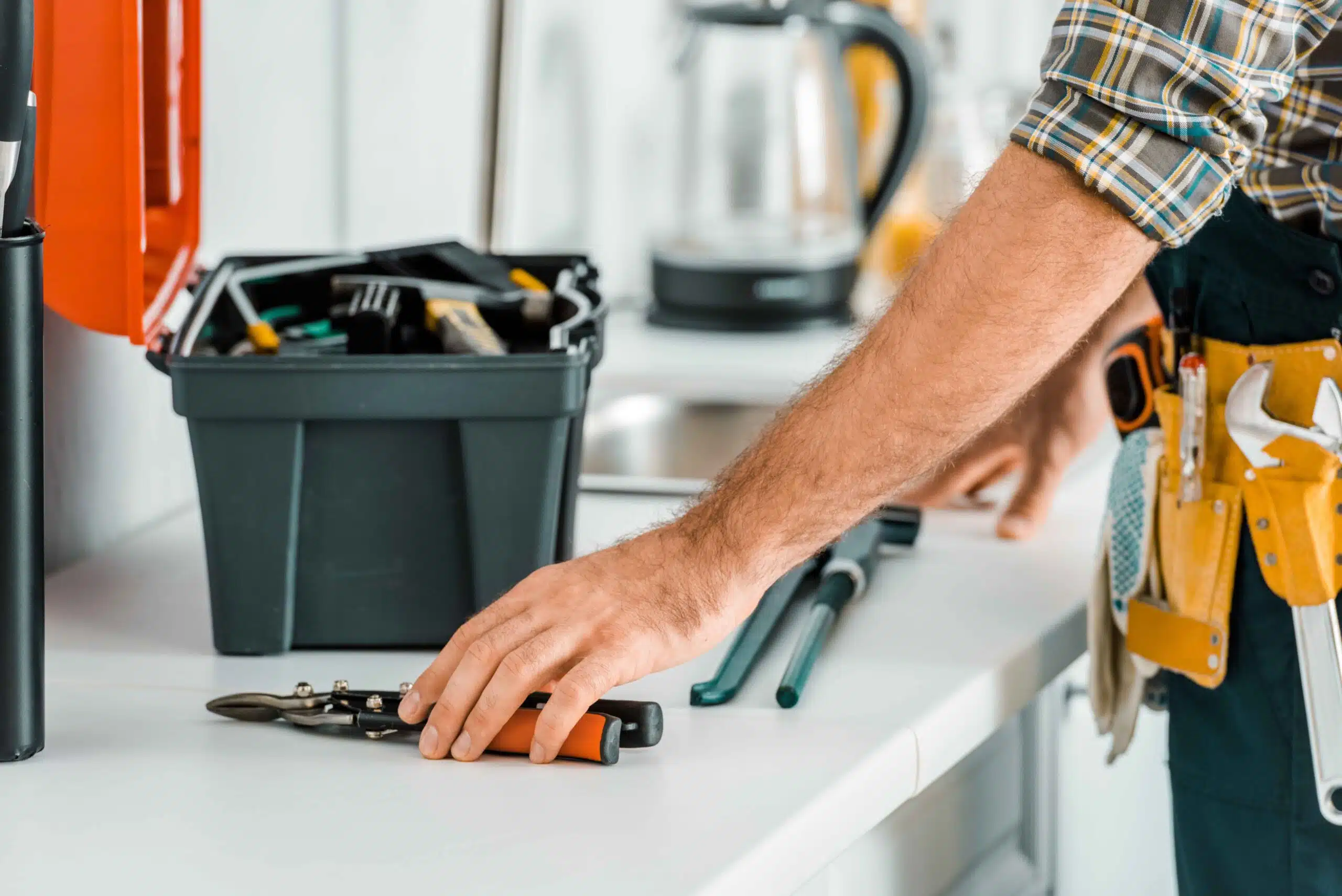 Spring Home Maintenance: The Ultimate Planner for Working Moms